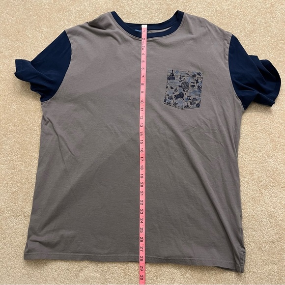 Disney Parks Shirt Adult Extra Large Gray Blue Pocket Graphics Crew Neck Mens - Picture 8 of 10